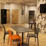 Center بيت شباب *