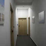 Center * غدينيا
