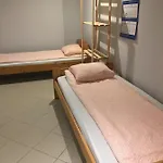 بيت شباب Center غدينيا